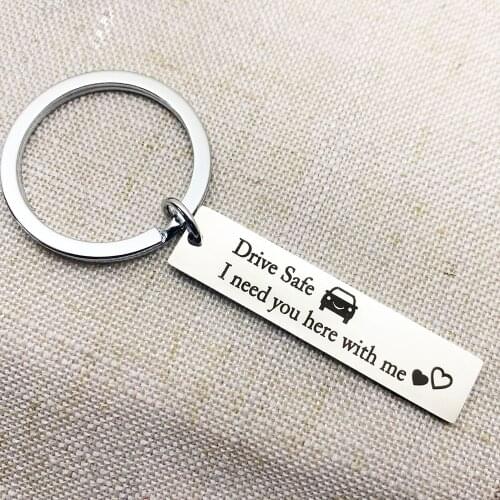 Metal Stainless Steel Key Chain Men Creative Keychain For Men Letter Color Key Ring Drive Safe Keychains Charm Wallet Chains