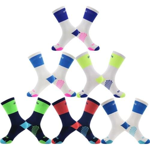 2 Pairs Soft and Comfortable Inside and Outside Unisex Sports Socks Outdoor Cycling Socks