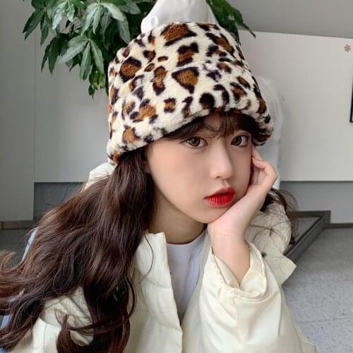 Leopard Print Women Faux Fur Bucket Hat Ladies Winter Cute and Warm Caps Hunting Fishing Hat Soft Outdoor Vacation Cap Bucket