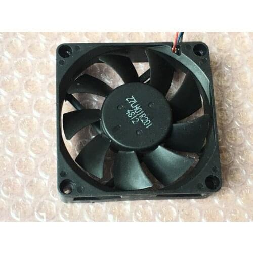 AVC DSSC0715R2L P002 DC 12V 0.3A 70x70x15mm 4-pin PWM Server Square Cooling fan