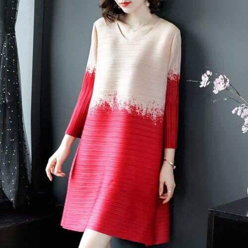 Belly-covering dress womens autumn 2020 new fashion western-style print loose folds