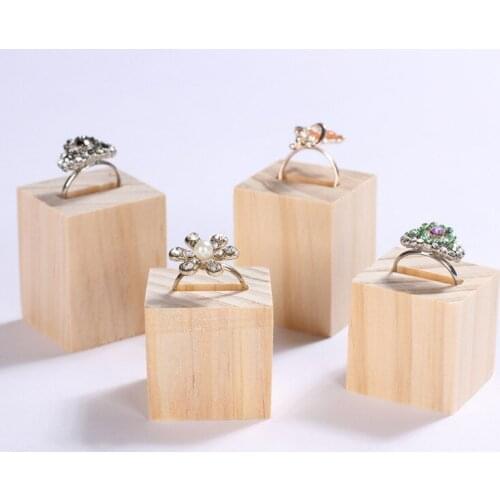 Creative Solid Wood Ring Display Stand Holder Jewelry Shop Showcase Jewelry Display Organizer Storage