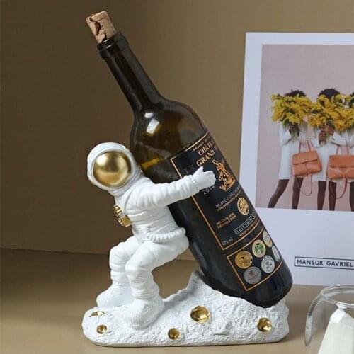 Creative Resin Spaceman Figurine Wine Holder Home Bar Decoration Wine Cabinet Astronaut Wine Support Wine Bottle Storage Rack