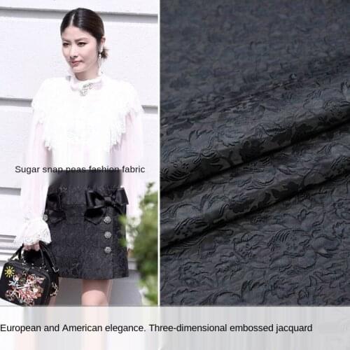 Three-dimensional embossed flower yarn-dyed jacquard fashion fabric Sewing fabric factory store is not out of stock