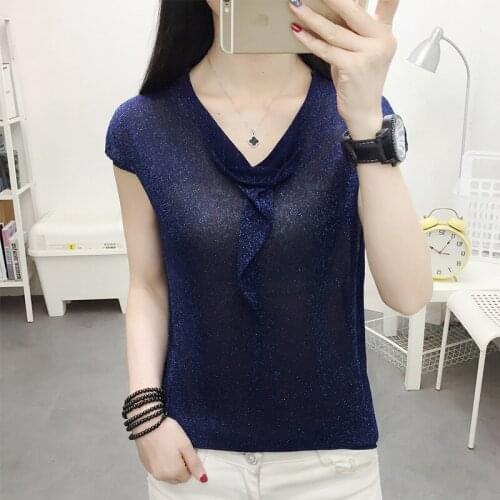 Net red short-sleeved t-shirt women 2021 new autumn and winter loose Korean version of the v-neck short ice silk top ins tide su