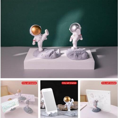 Universal Mobile Phone Holder Resin Astronauts Ornaments Desktop Stand Table Cell Phone Holder For IPhone Samsung Xiaomi Huawei