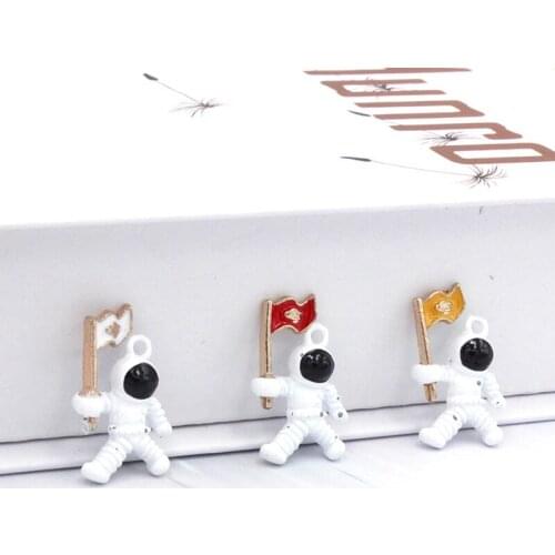 10pcs/Lot Astronaut with Flag Diy Handmade Oil Enamel Charms Design for Jewelry Making Earring Bracelet or Necklace