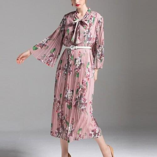 Wholesale Elegant Pleated Dresses Floral Print Full Flare Sleeve Bow Collar Mid-Calf Bohemian Dress With Belt