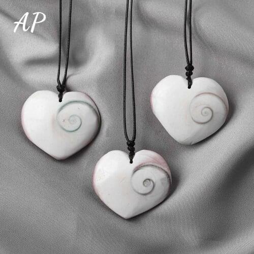 Natural Crystal heart-shaped Pendant Fossil Solar Shell Necklace Jewelry For Holiday woman Gifts