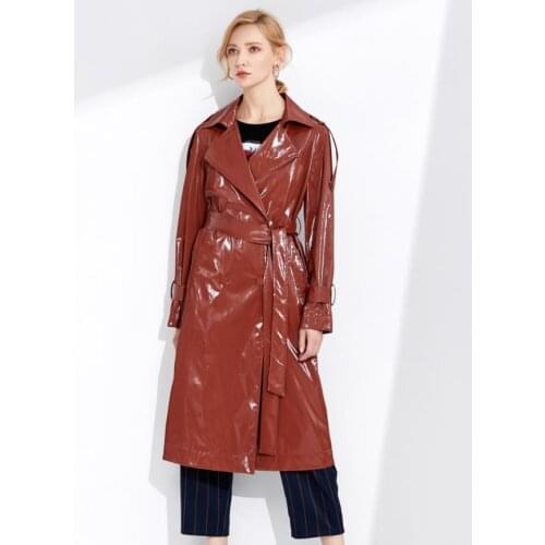 2021 Spring New Bright Face Coated Fabric PU Leather Windbreaker Brown Full Sleeve Lapel Trench Jacket with Belt y962