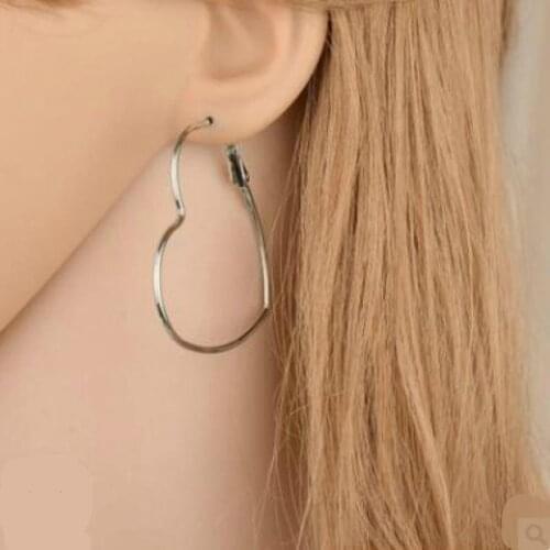 Exaggerated Charm Heart Cutout Earrings Sweet Temperament Gold Line Love Fashion Earrings Women And Girls Wholesale