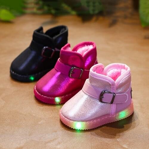 Winter kids girls shoes boots warm plush snow boots flat heels children girl led light shoes flash PU rubber short ankle boots
