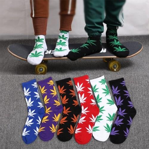Maple Leaf Socks Mens and Womens Cotton Socks South Korea Harajuku Style Skateboard Socks Ford