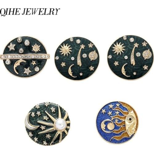 Round Brooches for Women Rhinestone Pearl Star Moon Sun Badge Wedding Jewelry Bijouterie Corsage Dress Coat Accessories 2021 NEW