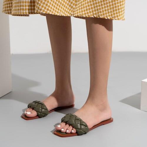 Womens Slippers Fashion Sandals 2021 Flat Shoes Flip-flops Beach Free Shipping Rubber Summer New Luxury Slip-on Woman Designer