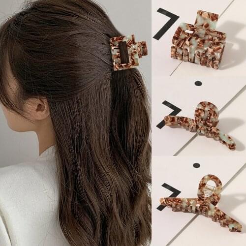 Korean Acrylic Barrette Women Hair Claws Crab Clamps Charm Hairpins Lady Hair Clips Retro Make up Hairdress Hair Styling Tool