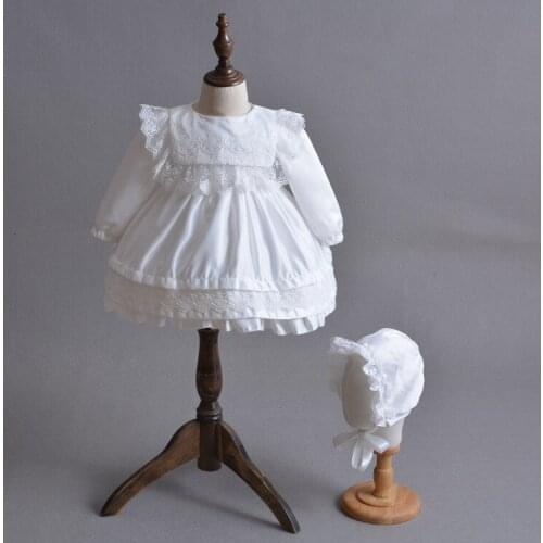 2018 Newborn Baby Girls Vintage Dress Kids White Infant Baby Girl Birthday Costumes Ruffles Lace Wedding Clothes With Hats