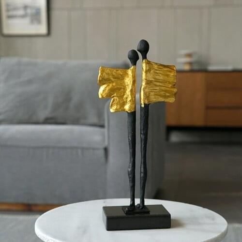MODERN A PAIR OF ABSTRACT FIGURES DANCING IN GOLDEN CLOTHES STATUE HOME CRAFTS DECOR OBJECTS OFFICE MARBLE DECORACION DE HOGAR
