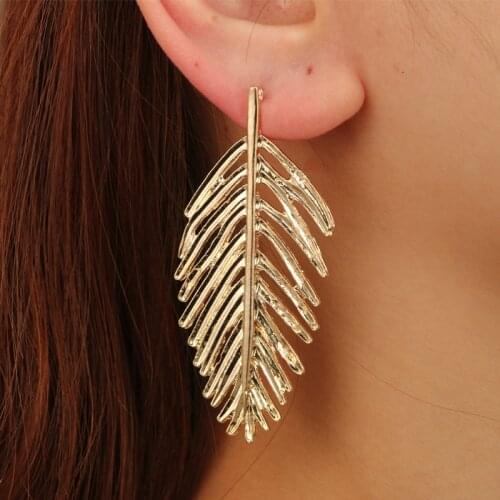Retro Style Temperament Metal Leaf Earrings Stylish Design Texture Three -dimensional Leaf Earrings Jewelry Women Gift SP-22