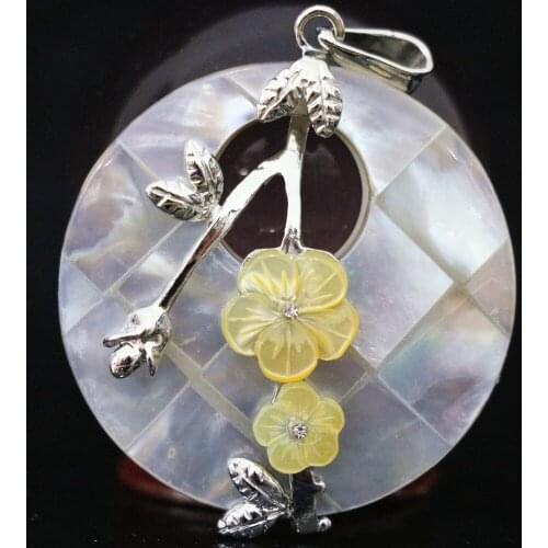 Fashion natural white mother shell 40mm flat round carved yellow black flower silver-color jewelry B1119