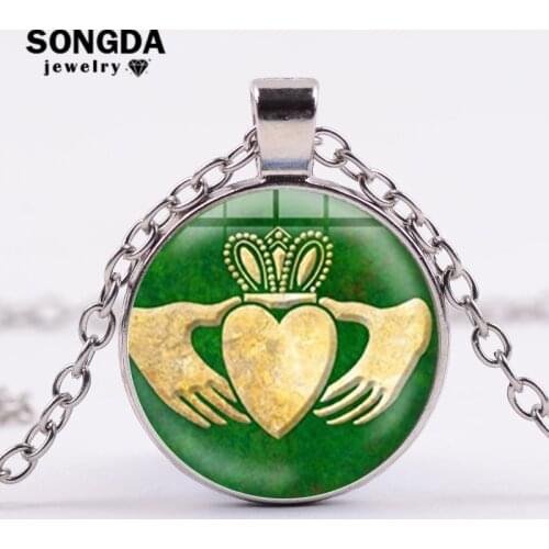 SONGDA Legend Claddagh Heart Necklace Irish Green Gold Patricks Day Heart Hands Pattern Pendant Necklace Valentines Day Gifts