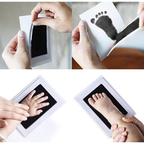 Safe Non-toxic Baby Footprints Handprint No Touch Skin Inkless Ink Pads Kits for 0-6 months Newborn Pet Dog Paw Prints Souvenir