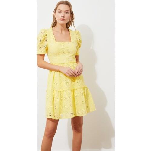 Trendyol Brodeli Dress TWOSS21EL2690