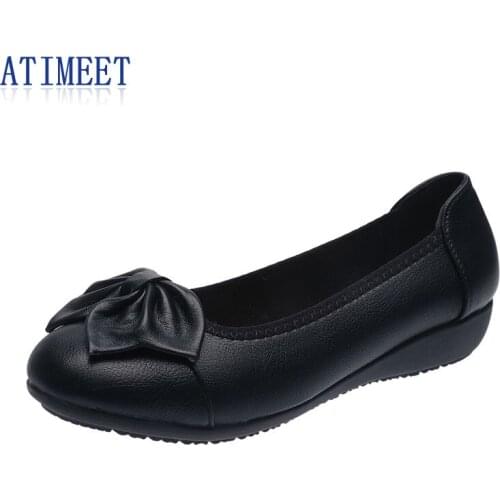 Black PU Leather Women Work Shoes Sole Thick Heel Round Head Shoes Soft Sole Professional Antiskid Hotel Work Shoes