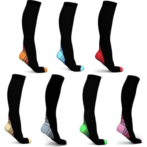 New Simple Compression Socks for Men and Women Outdoor Cycling and Running Breathable Gradient Black Plaid Sports Socks Nylon