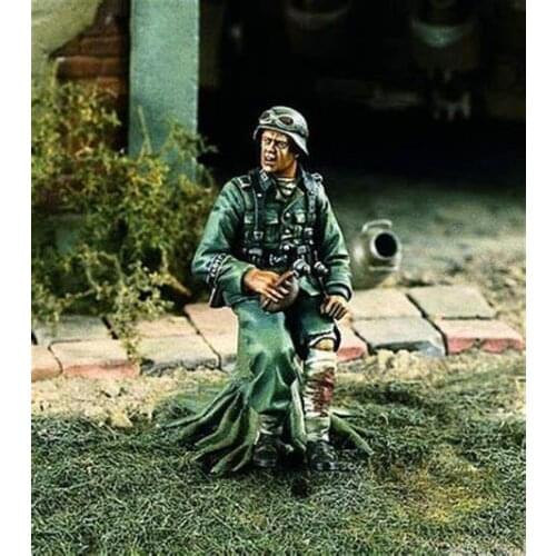1/35 Resin Figure Model Kit Unassambled Unpainted 1064(with stump)