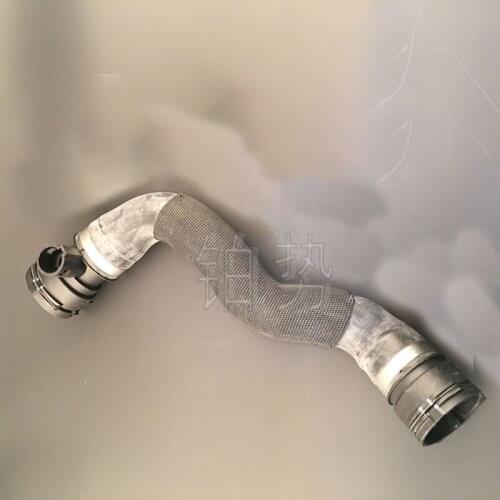 Coolant hose Lam bor ghi niG hos tEW BWr ait hDa wn Water tank upper and lower water pipes Water tank radiator water pipes