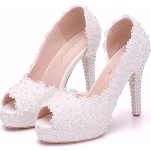 Crystal Queen Women Sweet White Flower Lace Platform Peep Top High Heels Pearls Wedding Shoes Bride Dress Shoes11CM Pumps