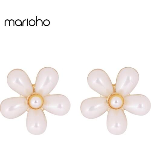 Sweet Trend Three-Dimensional Petal Pearl Stud Earrings Alloy Metal Geometric Earrings Simple Birthday Party Girl Jewelry Gift