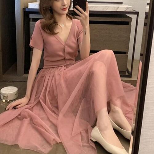 Net yarn stitching knitted V-neck temperament dress women summer new French super fairy short-sleeved A-line dress fashion 2021