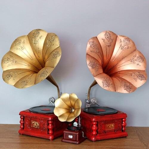 American Nostalgic Vintage Wrought Iron Record Player Phonograph Model Photography Props Desktop Display Decoration Ornaments