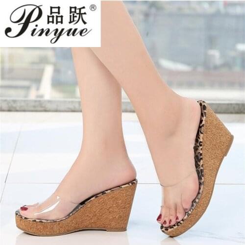 Fashion summer new wood grain wedge heel wearing platform womens shoes with leopard-print transparent glass slippers