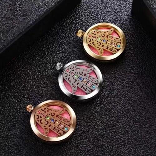 Perfume Bottle Pendant Stainless Steel Hollowed-out Available To Open Essential Oil Bottle Portable Aromatherapy Container Gold