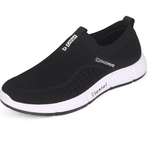 Mens Lightweight Running Shoes Summer Ultra-light Breathable Sneakers Zapatos Mujer Walking Thick Bottom Shoes Boys Sneakers