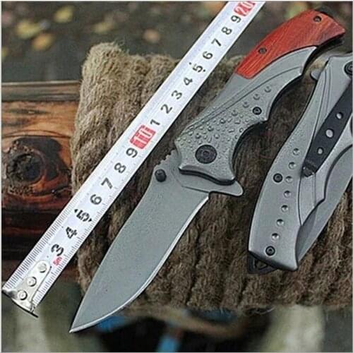 Brave Fighter HOT B46 440C blade Steel + Wood handle Folding knife Outdoor camping utility Tools Bearing Pocket Knife EDC Tool