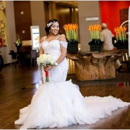 African Plus Size Wedding Dresses Spaghetti Straps Lace Appliques Beadding Capped Mermaid Wedding Dress Tiered Tulle Long Bridal