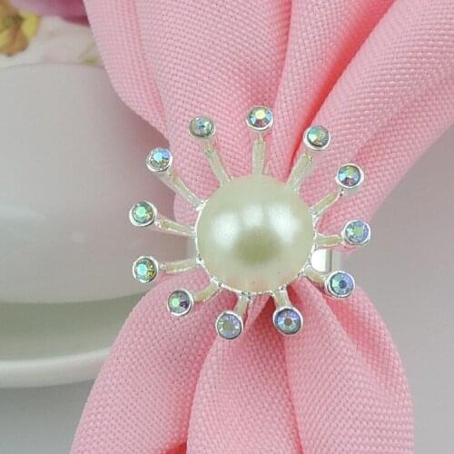 6pcs/lot Pearl Ring Hotel Restaurant Napkin Buckle Model Room Napkin Ring Mouth Circle Diamond Wedding Party Decoration ME 043