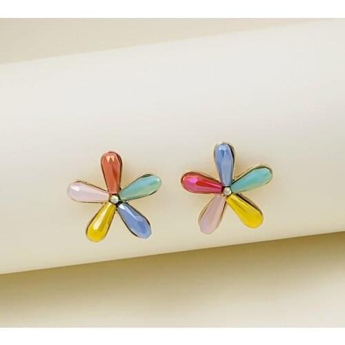 New Small Fresh Sweet Five-color Flower Earrings For Women 2021 Trend Jewelry Gift Ins Wild Small Daisy Petal Earrings