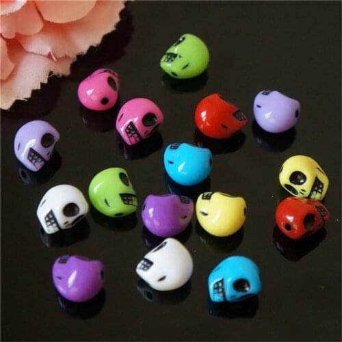 Julie Wang 100pcs 13*10mm Acrylic Small Skull Beads Random Mixed Colors Spacer Beads Bracelet Jewelry Making Accessory