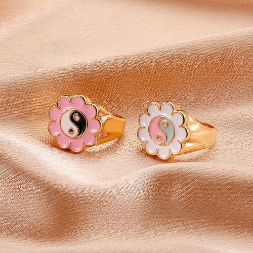 Trendy Metal Geometric Rings Ethnic Pink Flowers Gossip Lovely Fun Expression Tai Chi Alloy Rings Jewelry for Girls