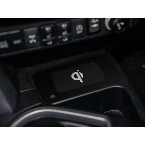 Qi Car Wireless Charger For iPhone Xs Max Xr X Samsung S10 S9 Intelligent Infrared for Toyota RAV4 2016-2017 Car Phone Holder