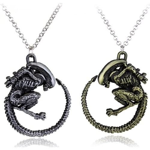Vintage Bronze Game Aliens Predator AVP Alien Queen Pendant Necklace Hot Fashion Men gift neck lace for fans souvenirs