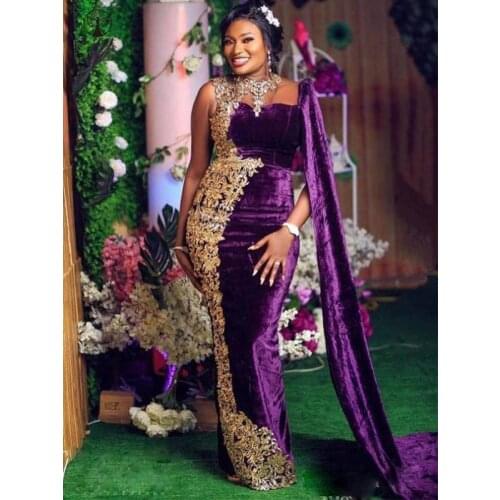 2021 Fashion Illusion O Neck Appliqued Gold Lace Mermaid Purple Prom Dresses with Wraps