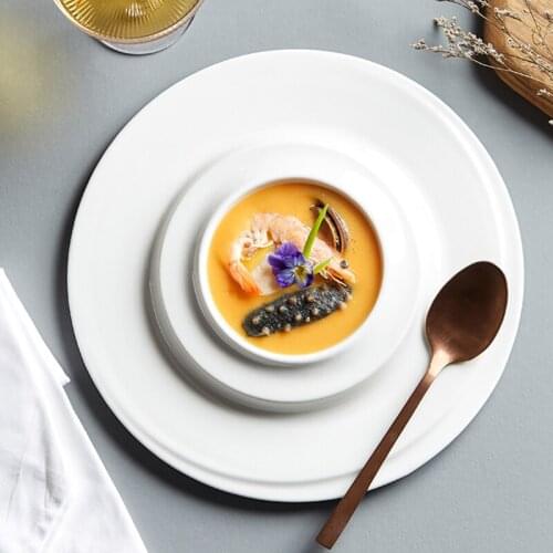 10 Inch White Ceramic Dinner Plate Creative Nordic Tableware Special Dessert Plate 300ml Dinner Plate Luxury Hotel Tableware