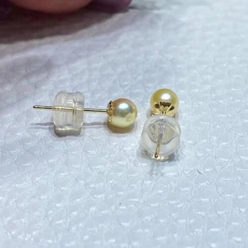 HENGSHENG 2021 Hot 18K Gold Earrings 4-4.5mm Natural Akoya Ocean Golden Round Pearls Stud Earrings Women Classic Wedding Jewelry