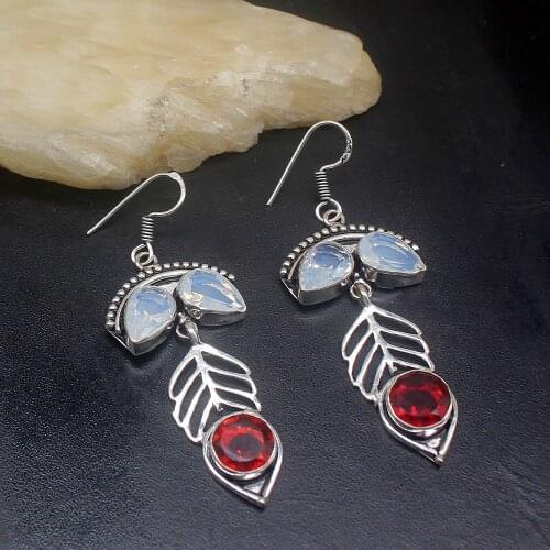 Gemstonefactory Big Promotion Single Unique 925 Silver White Opal Red Garnet Women Ladies Gifts Dangle Drop Earrings 20212212